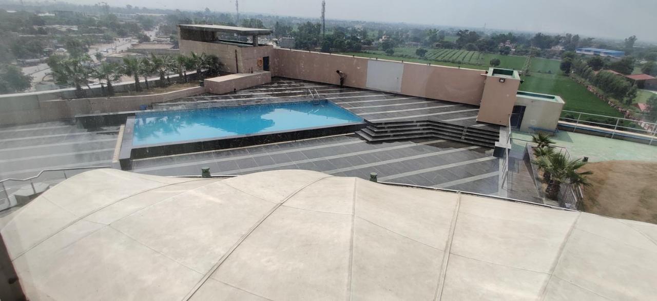 Country Inn & Suites By Radisson, Bathinda Extérieur photo