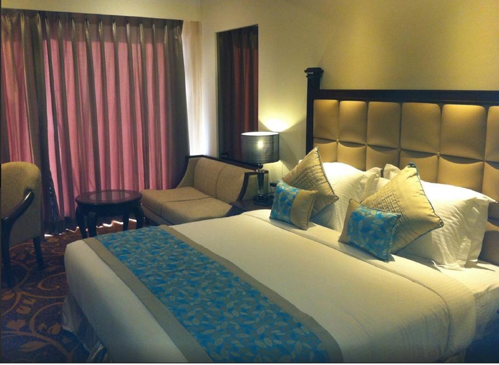 Country Inn & Suites By Radisson, Bathinda Extérieur photo