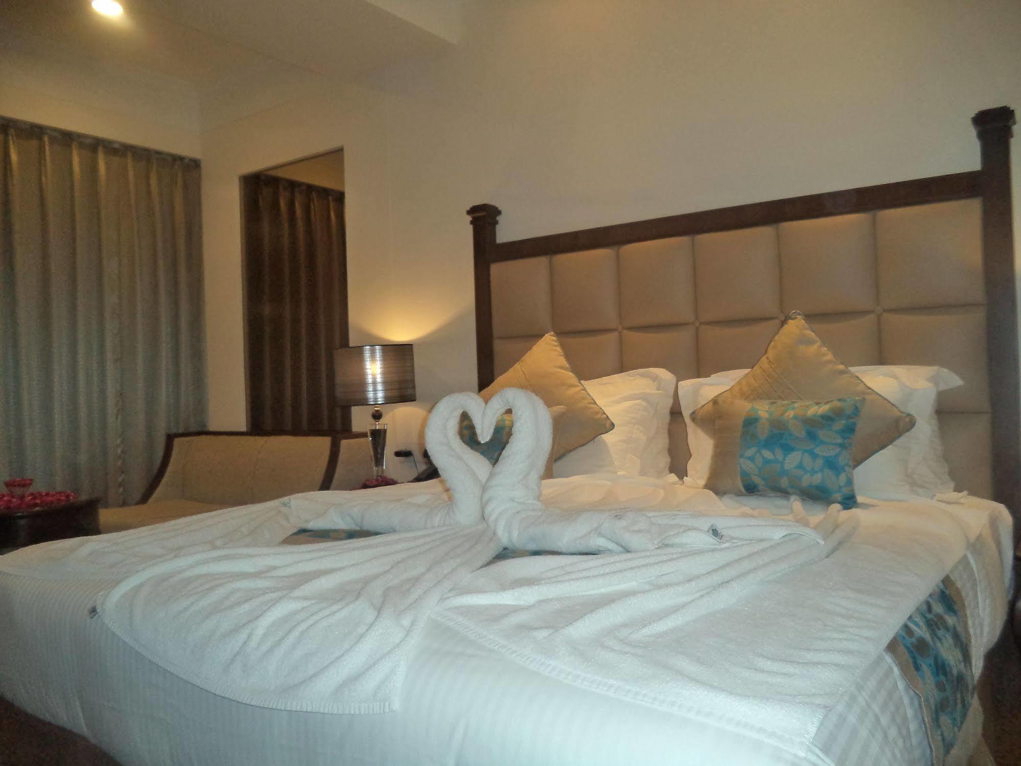 Country Inn & Suites By Radisson, Bathinda Extérieur photo