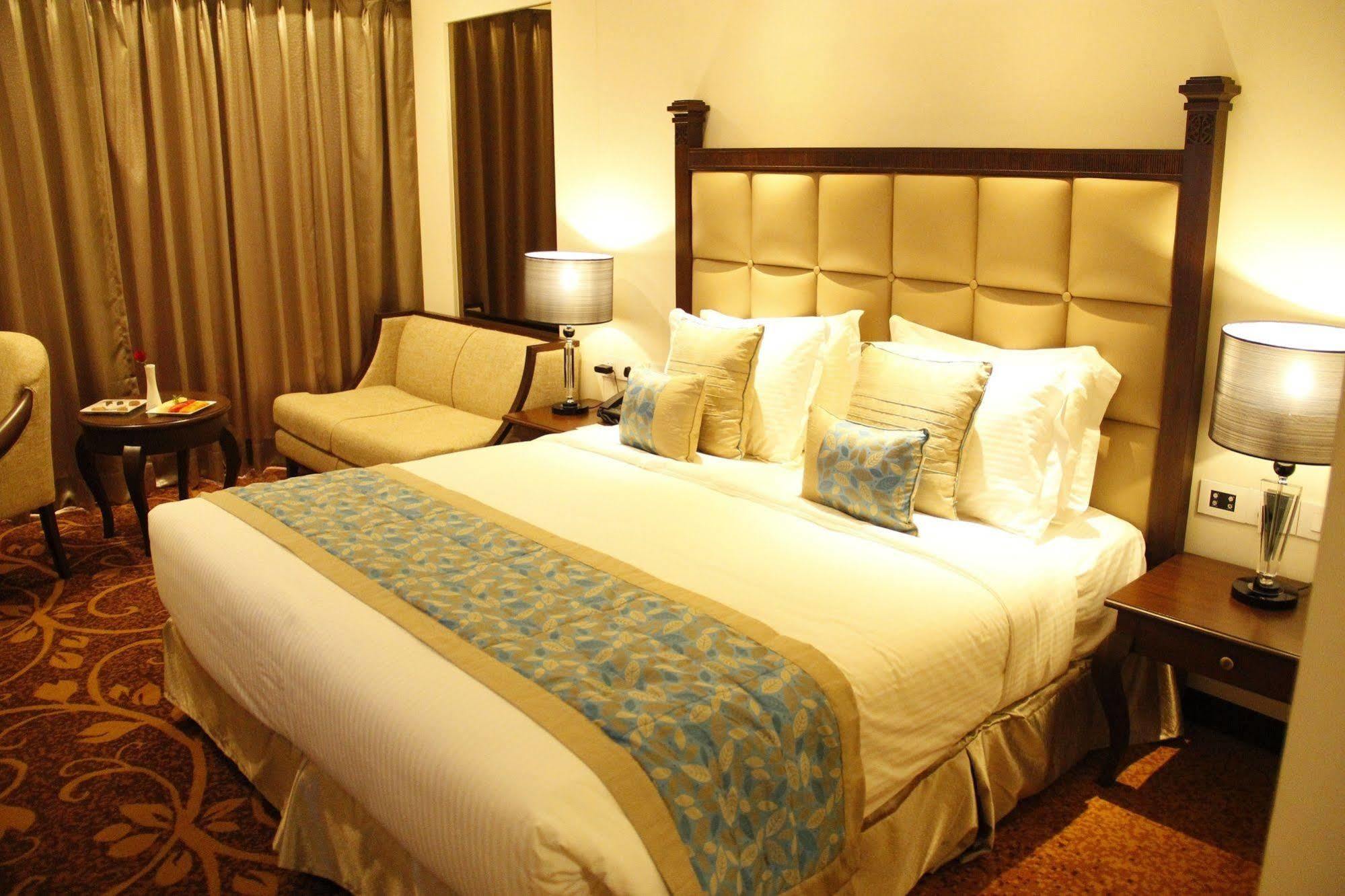 Country Inn & Suites By Radisson, Bathinda Extérieur photo
