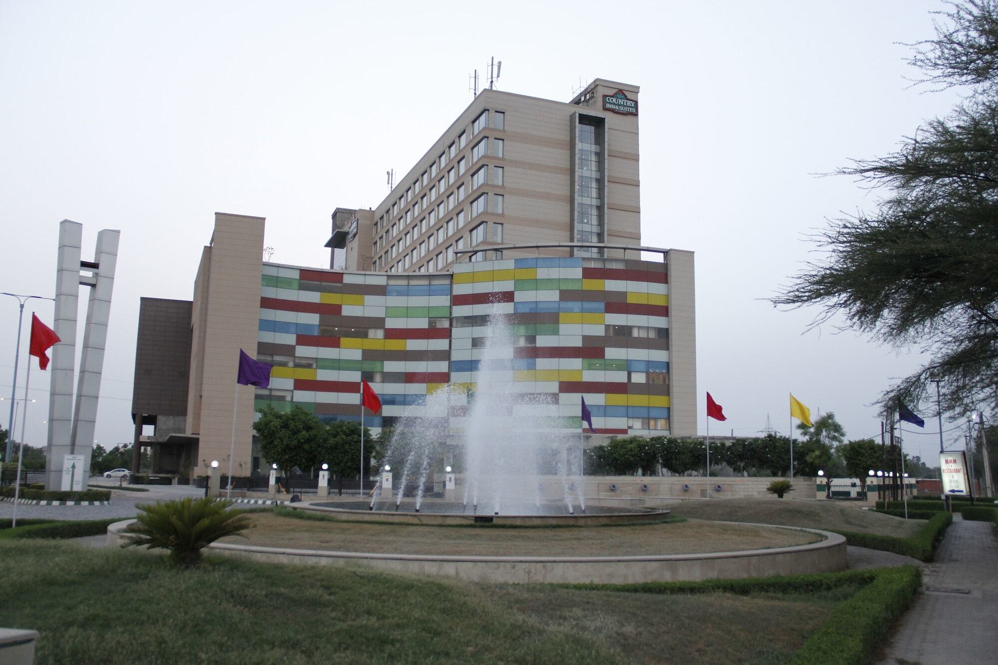 Country Inn & Suites By Radisson, Bathinda Extérieur photo